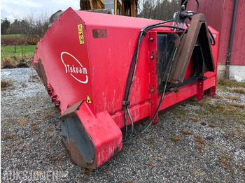 الآلات والماكينات الزراعية