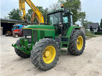 جرار JOHN DEERE 7700