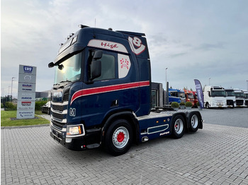شاحنة جرار SCANIA R 520