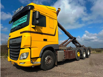 شاحنة ذات الخطاف DAF XF 530