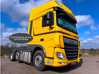 شاحنة جرار DAF XF 530
