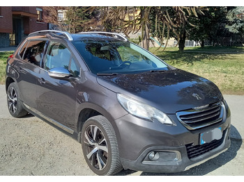 سيدان PEUGEOT