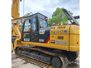 حفارات زحافة CATERPILLAR 320D2