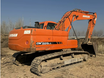 حفارات زحافة DOOSAN DX225LC