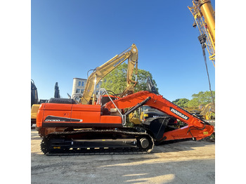 حفارات زحافة DOOSAN DX300LC