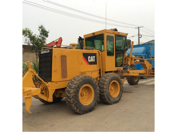 آلة تسوية الأرض CATERPILLAR 140H