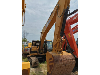 حفارات زحافة CATERPILLAR 325D