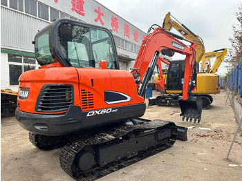 حفارات زحافة DOOSAN DX60
