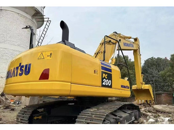 حفارات زحافة KOMATSU PC200-8
