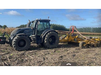 جرار VALTRA T174