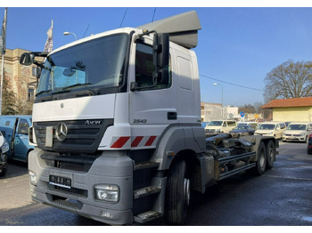 شاحنة ذات الخطاف MERCEDES-BENZ Axor 2543