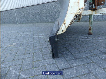 كاسحة ثلوج - سيارة بلدية Snow blade: صور 2 كاسحة ثلوج - سيارة بلدية Snow blade: صور 2