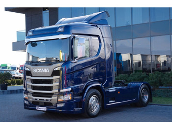 شاحنة جرار SCANIA R 450
