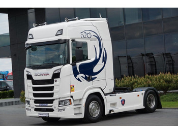 شاحنة جرار SCANIA S 520