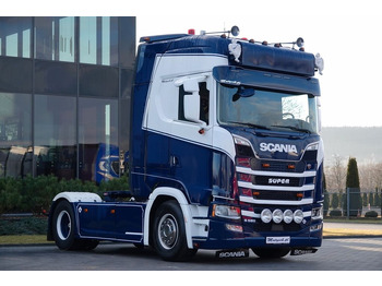 شاحنة جرار SCANIA S 580