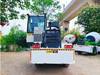 شاحنة خلاطة خرسانة DEYI 2 cubic concrete mixer: صور 5