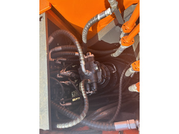 حفارات زحافة DOOSAN Korea imports doosan DX225: صور 4