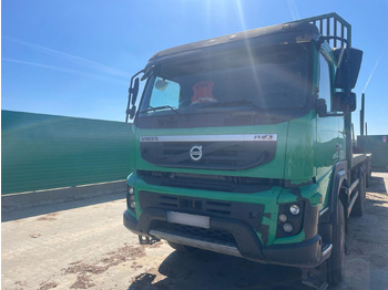 شاحنة قطع الأشجار VOLVO FMX