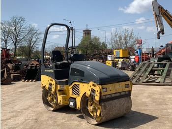 مدحلة الأسفلت BOMAG