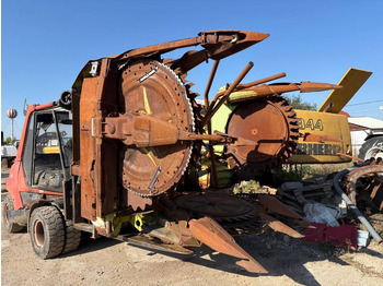 حصادة الأعلاف CLAAS