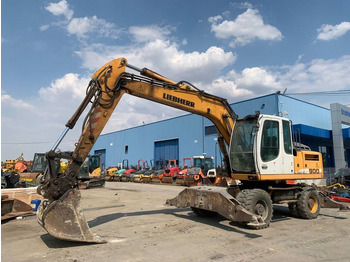 حفارة على عجلات LIEBHERR A 900