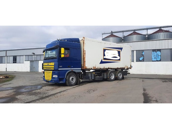 بصندوق مغلق شاحنة DAF XF 105 460
