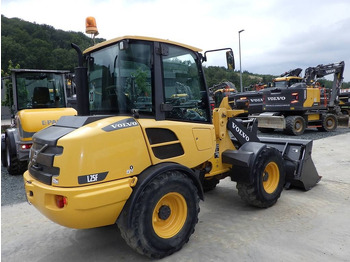 اللودر بعجل Volvo L 25 F: صور 4 اللودر بعجل Volvo L 25 F: صور 4