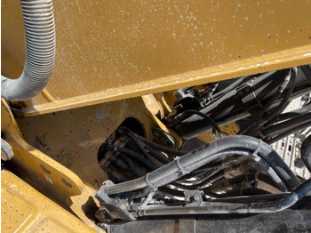 حفارات زحافة CATERPILLAR 330DL