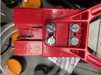 البطارية - معدات المناولة Sunlight I 24 Volt I 3 PzS 375: صور 4 البطارية - معدات المناولة Sunlight I 24 Volt I 3 PzS 375: صور 4