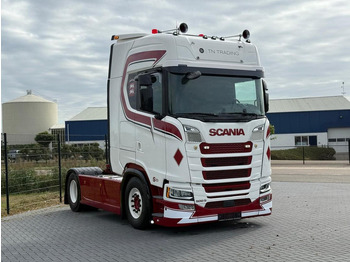 شاحنة جرار SCANIA S 500