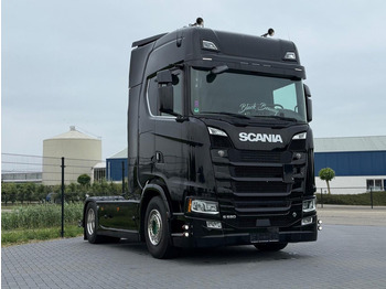شاحنة جرار SCANIA S 580
