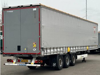 الخيمة نصف مقطورة KRONE SD