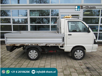 الشاحنات الصغيرة المسطحة PIAGGIO