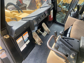 اللودر المجنزر Caterpillar 953C NVT: صور 5