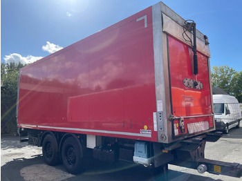 مبردة مقطورة