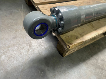 الاسطوانة الهيدروليكية Liebherr bucket cilinder: صور 3 الاسطوانة الهيدروليكية Liebherr bucket cilinder: صور 3