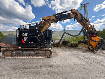 حفارة CATERPILLAR 325FL