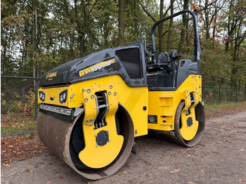 مدحلة الأسفلت BOMAG