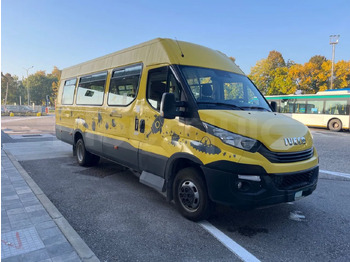 حافلة مدرسية IVECO Daily