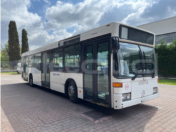 باص النقل بين المدن MERCEDES-BENZ