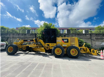 آلة تسوية الأرض CATERPILLAR 140H