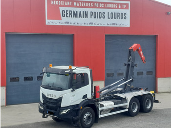 شاحنة ذات الخطاف IVECO
