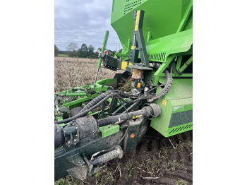 حصادة البطاطس AVR