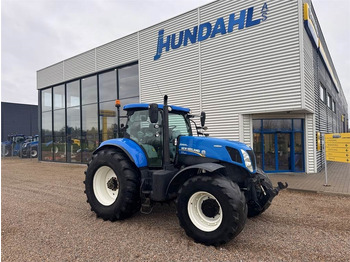 جرار NEW HOLLAND T7.220