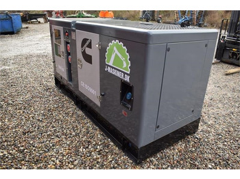 مجموعة المولدات Cummins 88 KvA: صور 3 مجموعة المولدات Cummins 88 KvA: صور 3