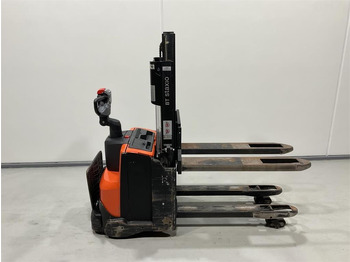 معدات تكديس BT