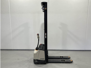 معدات تكديس CROWN