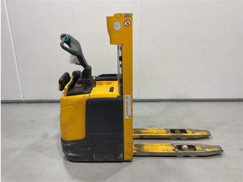 معدات تكديس JUNGHEINRICH