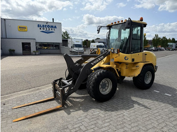 اللودر بعجل VOLVO L30B