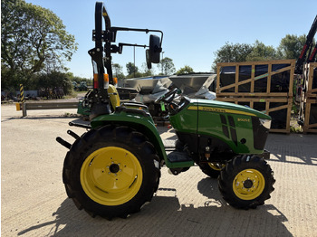 جرار صغير جديد John Deere 3025E Compact Tractor: صور 3